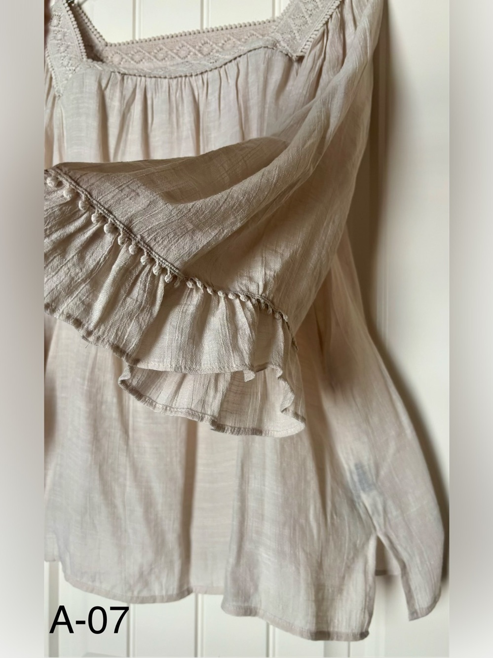 Zac & Rachel Soft Cream Lace-Trim Square Neck w/ Crochet Blouse Size XL - Picture 5 of 10